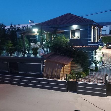 Villa Heljos Apartaments Vlorë Eksteriør billede