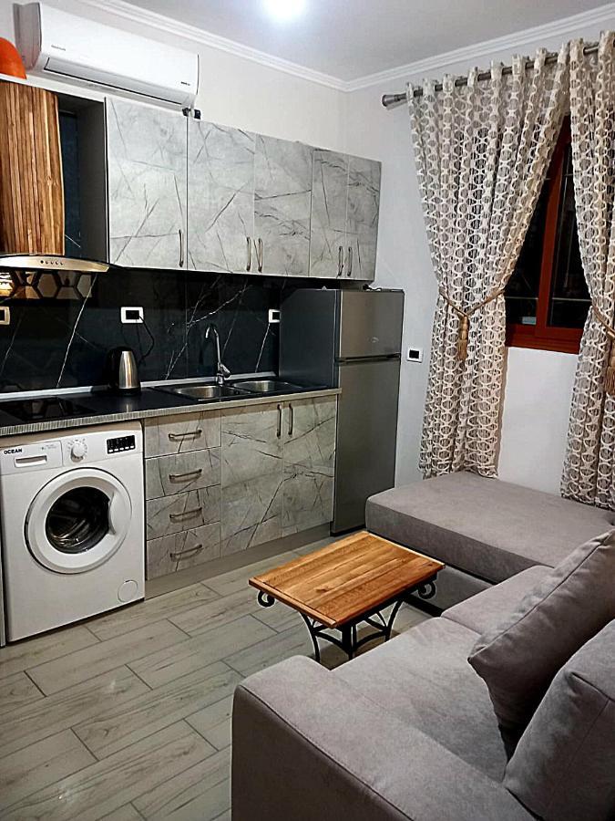 Villa Heljos Apartaments Vlorë Eksteriør billede