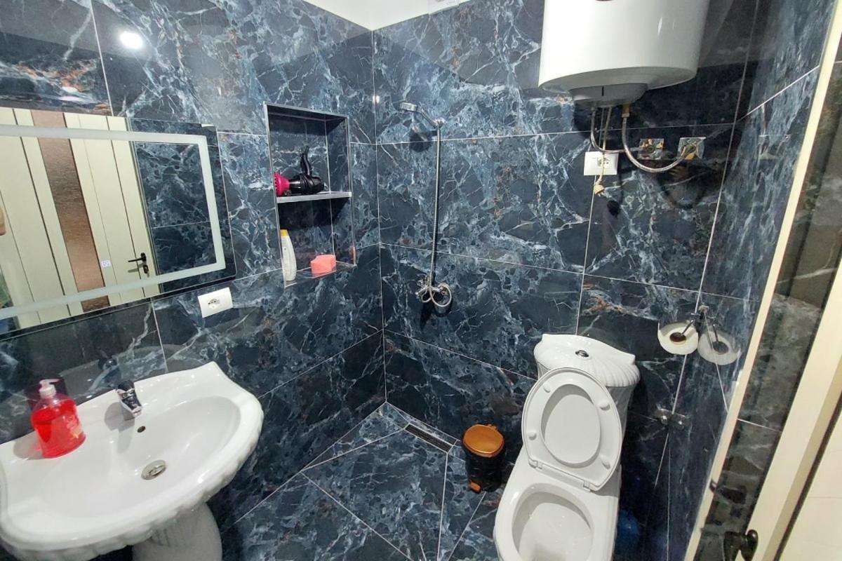 Villa Heljos Apartaments Vlorë Eksteriør billede