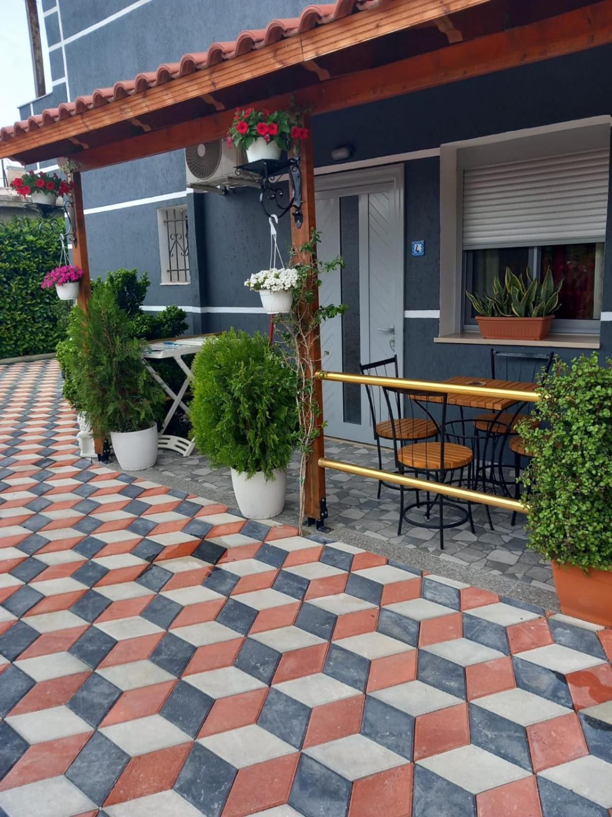 Villa Heljos Apartaments Vlorë Eksteriør billede