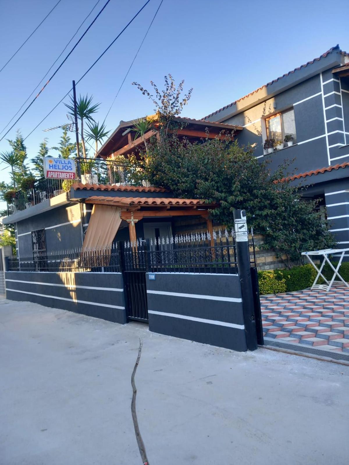 Villa Heljos Apartaments Vlorë Eksteriør billede